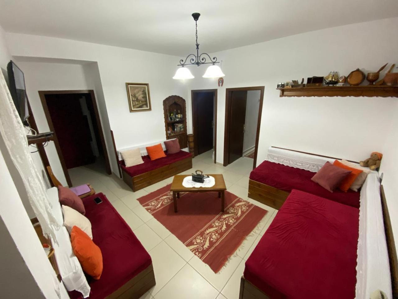 Cico Hostel &Private Room Gjirokaster Exterior photo